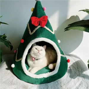 Christmas Cat House – Warm Winter Bed for Small Dogs and Kittens